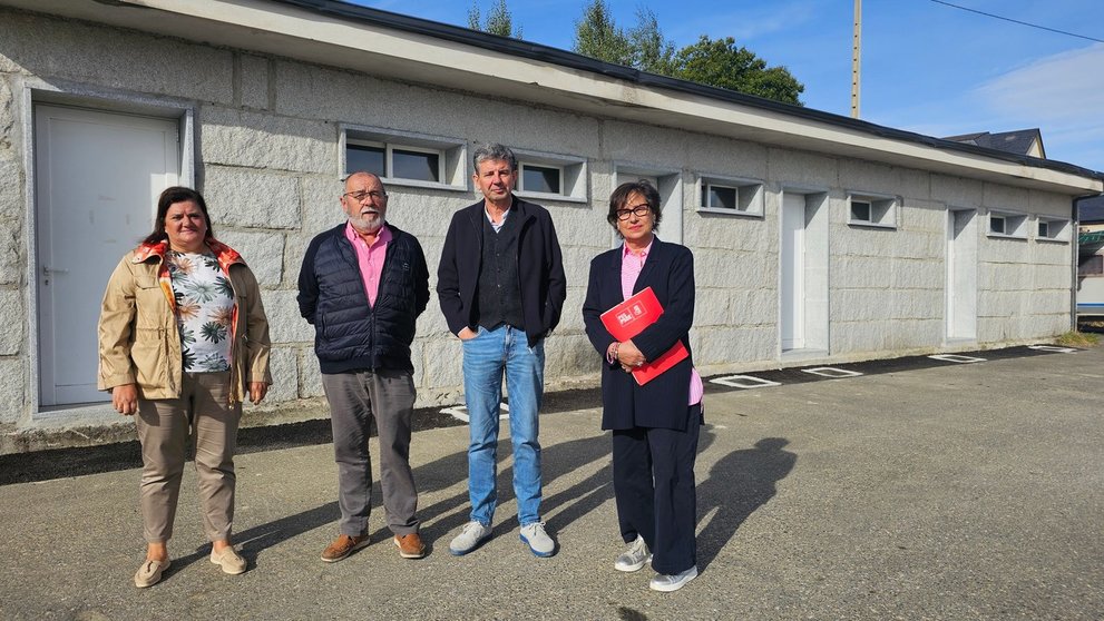 Susana Rodríguez, Óscar Ogando, Álvaro Vila y Elvira Lama, integrantes del grupo provincial socialista y alcalde de A Gudiña