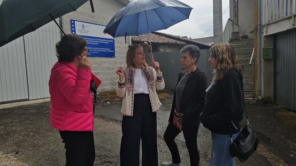 20241004 Plan CooperOu en Vilardevós. Elvira Lama, deputada provincial PSOE Ourense, Eva Pérez Gamote, alcaldesa de Vilardevós, Marina Lovelace, concelleira en Vilardevós e secretaria de socialdemocracia e desenvolvemento provincial na executiva provincial do PSOE, e Marina Vaz, deputada provincial PSOE e coordinadora da bisbarra de Verín