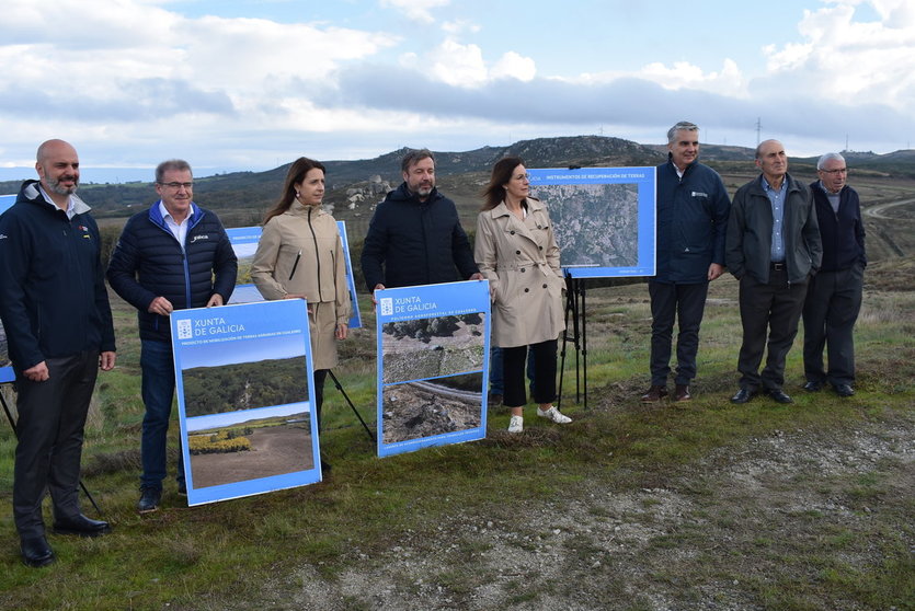 Desde la izquierda, José Antonio Armada, jefe de Medio Rural en Ourense; Manuel Pardo, delegado de la Xunta; María José Gómez, conselleira, y el alcalde Luciano Rivero.