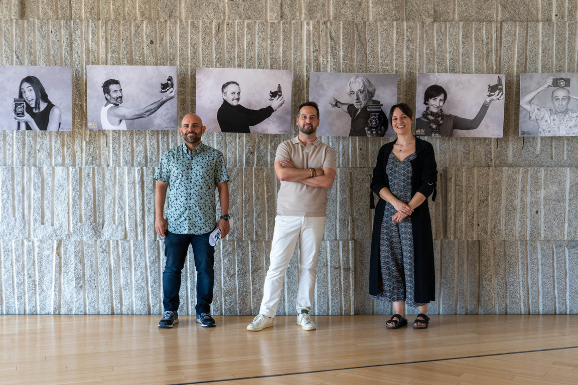 Marcos Vázquez, director de Cultura y Deporte
de la Deputación de Ourense; Carlos Montero, director del FIC Vía XIV y Samanta Barreira, concelleira de Cultura en Verín.